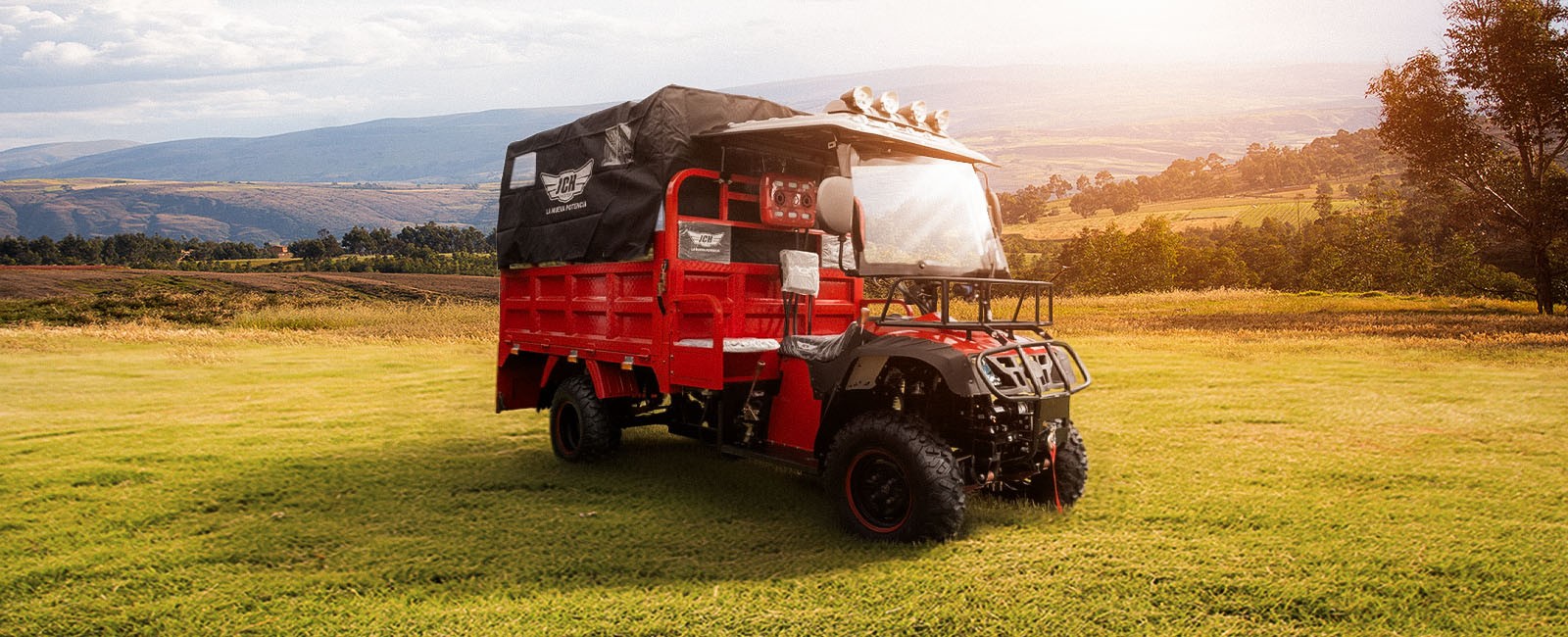 Moto carguero POWER ATV en la pista